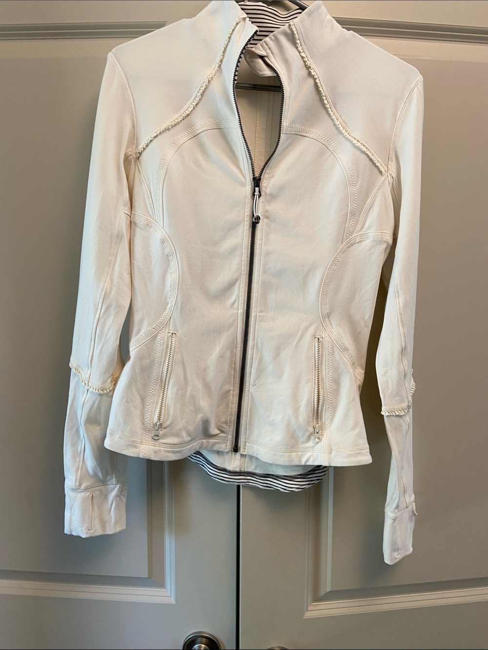 lululemon athletica Cream Zip with Striped Hood Lining Medium 10